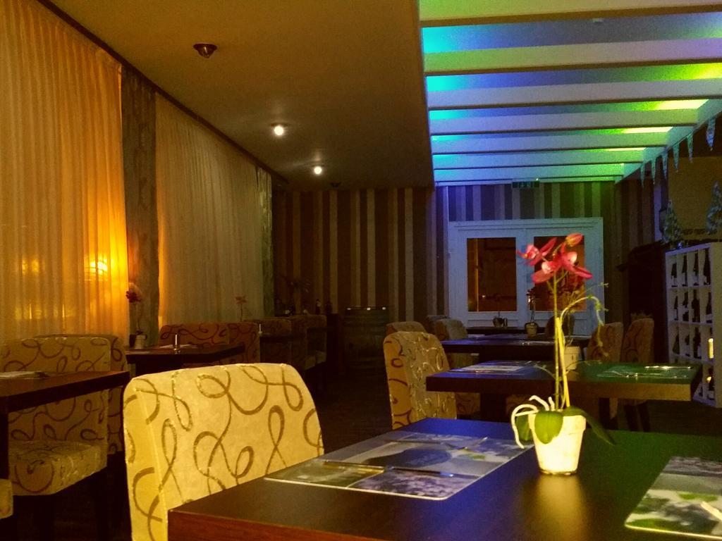 Abant Hotel Frankfurt Обертсхаузен Екстериор снимка