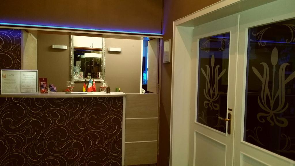 Abant Hotel Frankfurt Обертсхаузен Екстериор снимка