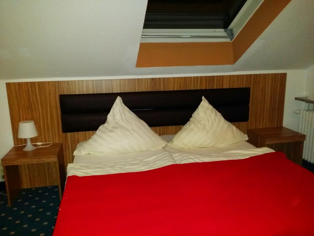 Abant Hotel Frankfurt Обертсхаузен Екстериор снимка