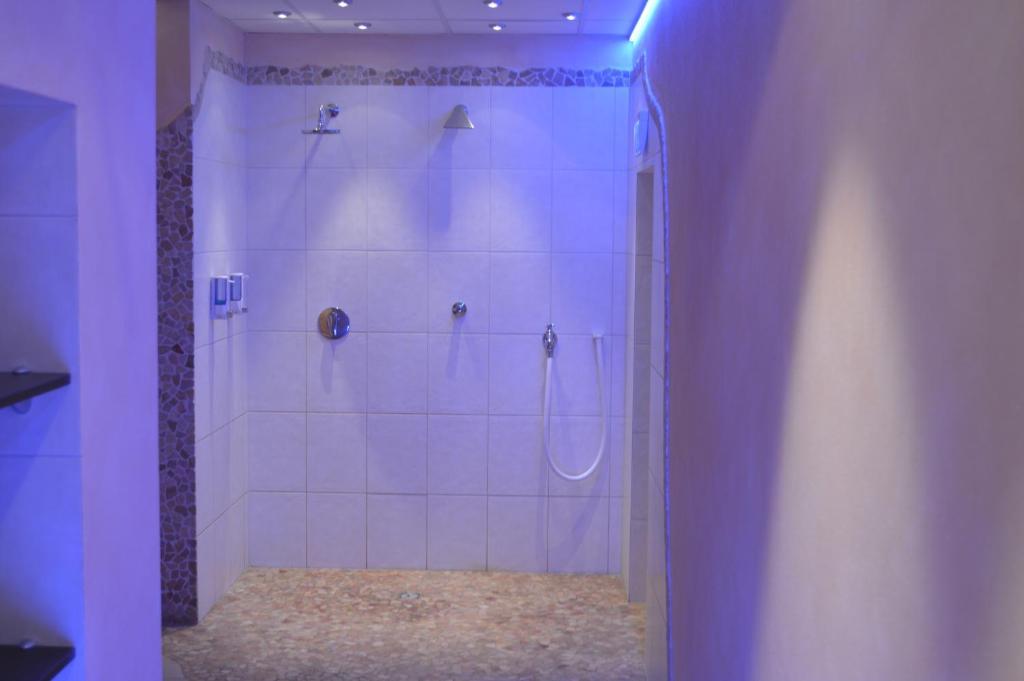 Abant Hotel Frankfurt Обертсхаузен Екстериор снимка
