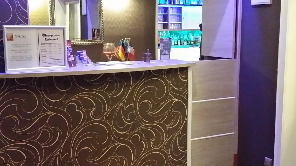 Abant Hotel Frankfurt Обертсхаузен Екстериор снимка